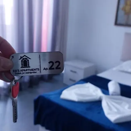 Esi's * Tirana